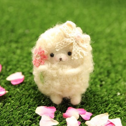 羊のふらっふぃーちゃん 羊毛フェルト 羊毛フェルト Fluffy ふらっふぃ