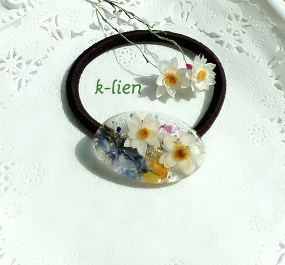 花かんざしのドライフラワーヘアゴム 2枚目の画像