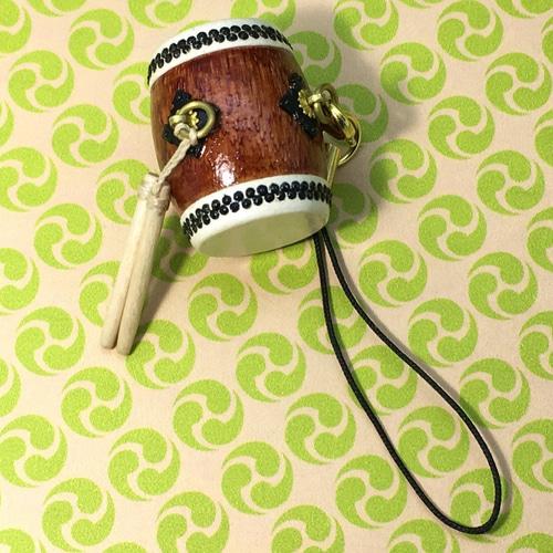 グランドセイコー セール DAMARU ストラップ付き（二尺二寸長胴太鼓 木製 ネパール手太鼓 パーカッション・打楽器
