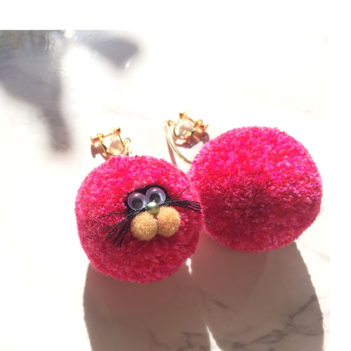 連れてってポンちゃん【すもも】 イヤリング・ノンホールピアス 3ME 