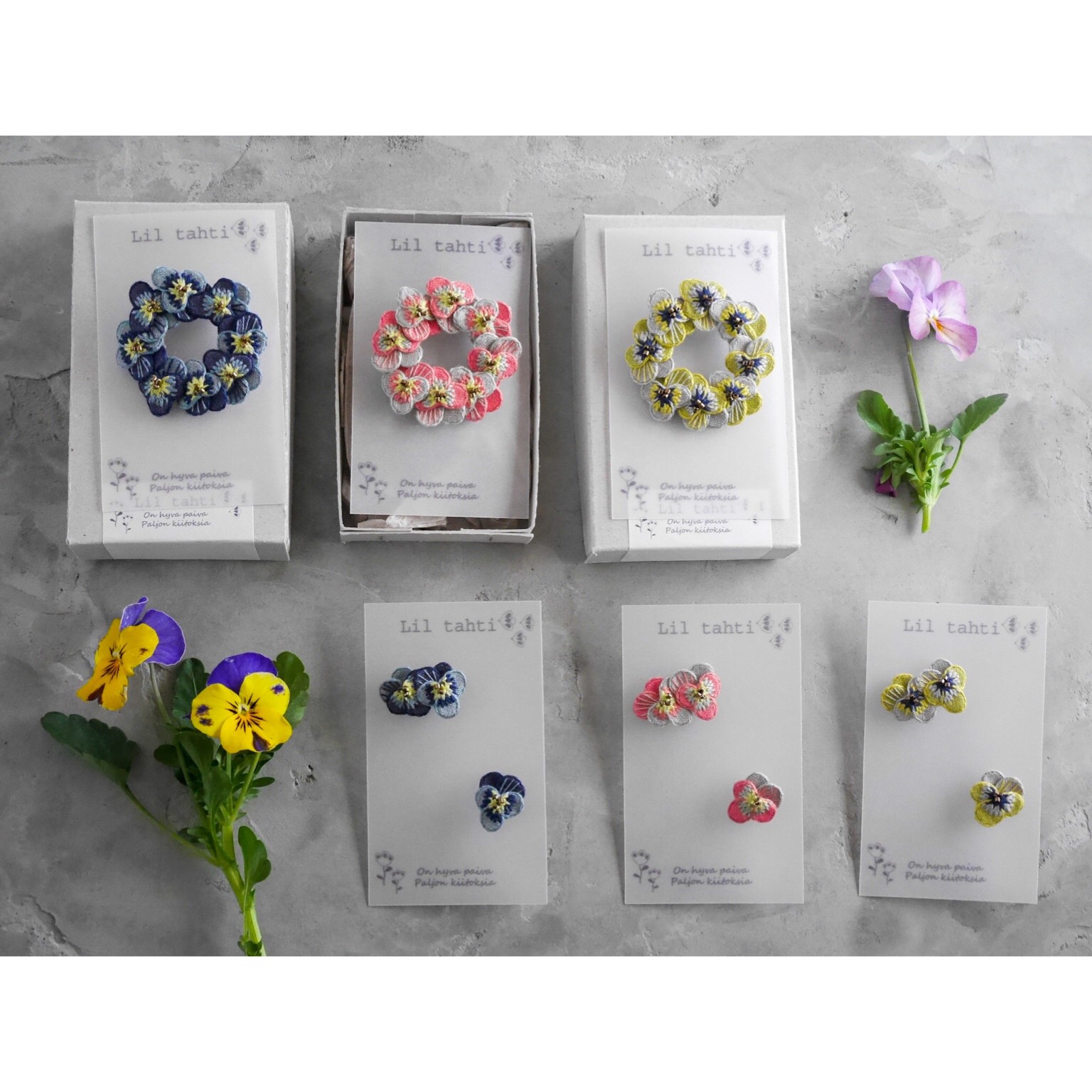 linen viola刺繍ブローチ(ライムイエロー)【受注制作】