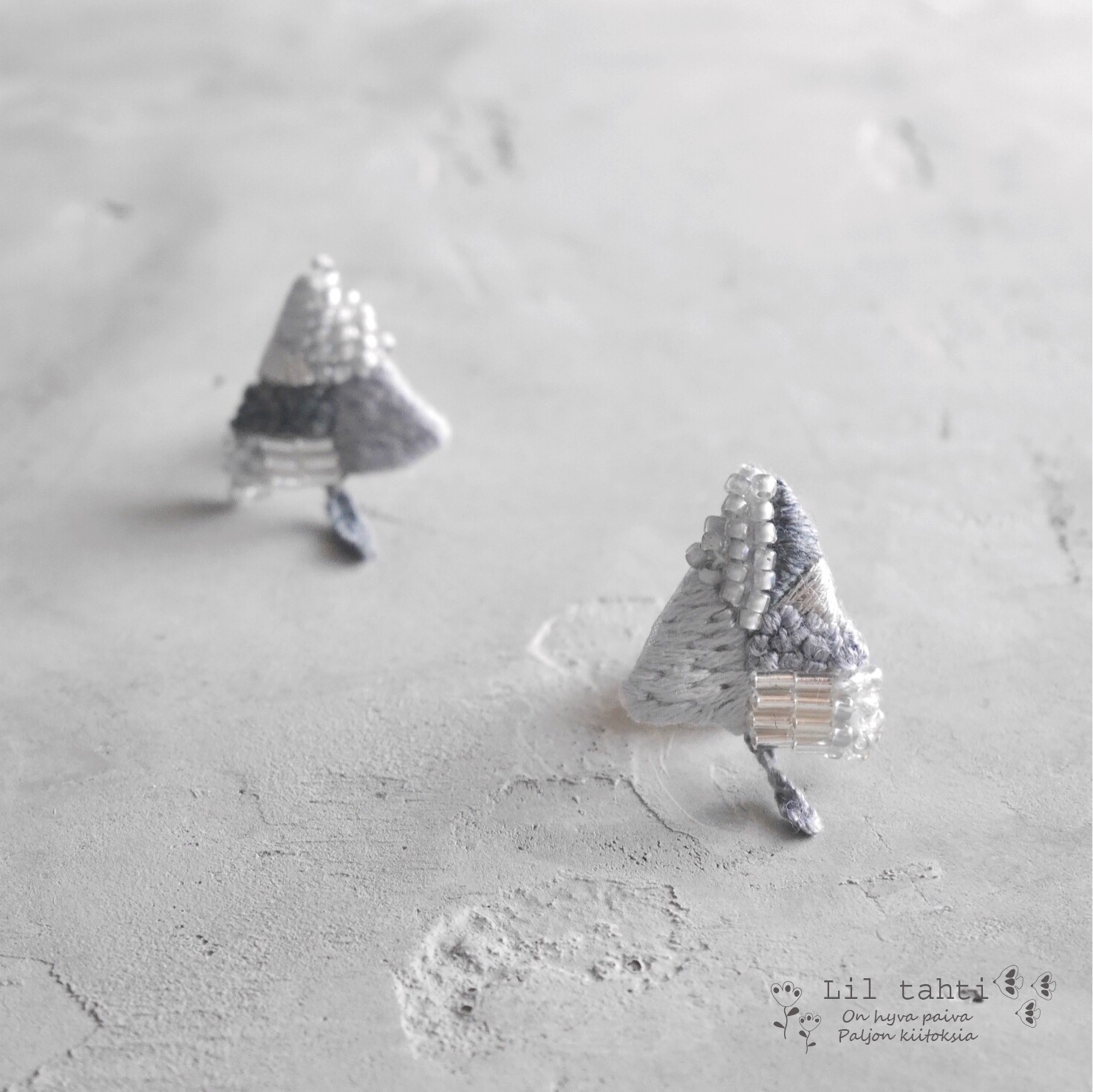 霧雨跡のツリー刺繍ピアス/イヤリング【受注制作】