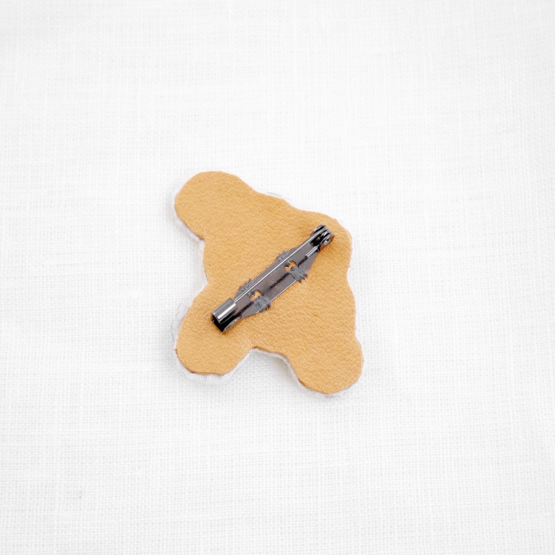 awaawa刺繍ブローチ(キナリ)【受注制作】