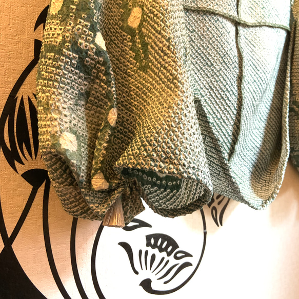 春の新作　絞りの羽織から作ったボレロ　翡翠 7枚目の画像