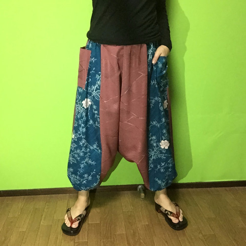 着物リメイク 一点物サルエルパンツ ブルー薔薇 キュロット