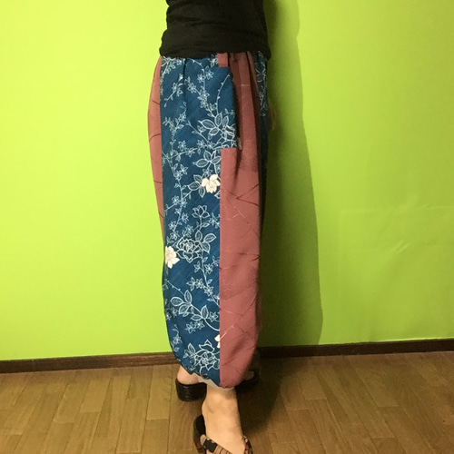 着物リメイク 一点物サルエルパンツ ブルー薔薇 キュロット
