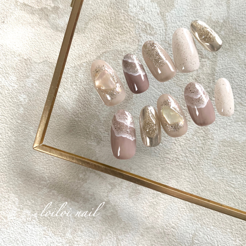 波ネイルと砂ジェルのちぐはぐニュアンスネイルチップ ちぐはぐネイル  