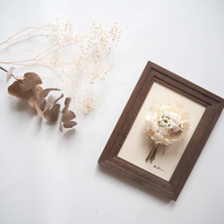 ✳︎春の花束ブローチ✳︎木製額縁付き　1-white 1枚目の画像