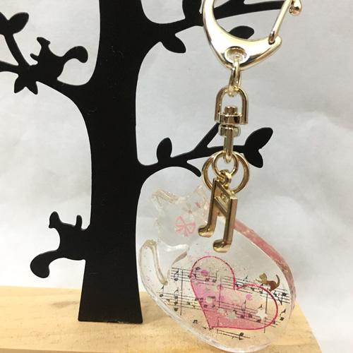 雪の夜空☆寄り添うネコ　他レジンキーホルダー計8点 雪の夜空☆寄り添うネコ 他レジンキーホルダー計8点 bunny and