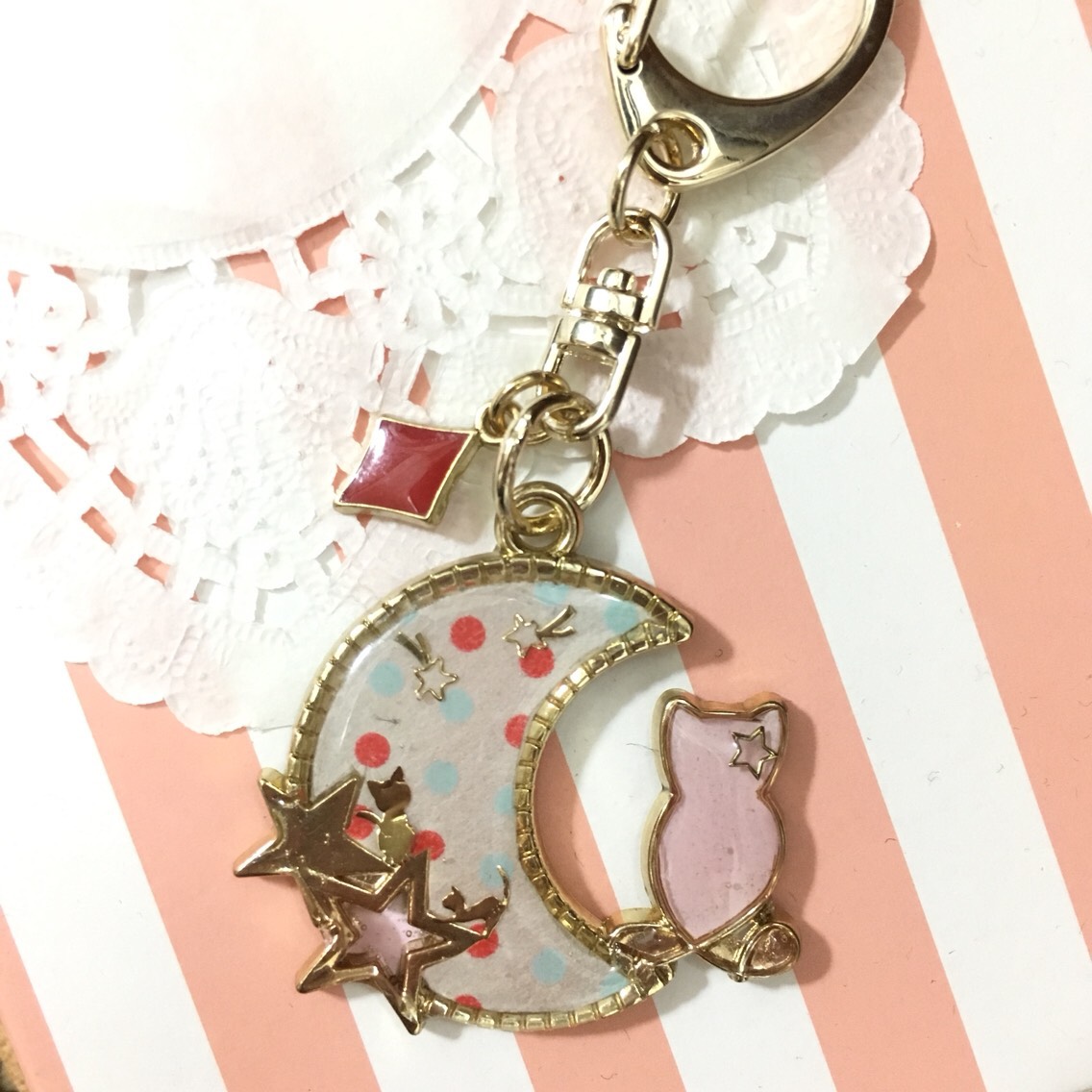 すず☆らんページです。レジン キーホルダー ペンダント マグネット 猫 すず☆らんページです。レジン キーホルダー ペンダント