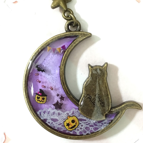 送料無料*ハロウィン#月と猫のレジンのキーホルダー