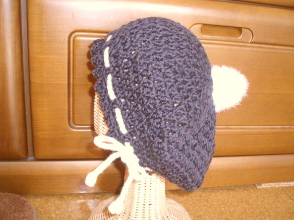 送料無料　かぎ針編み　玉編みベレー帽 1枚目の画像