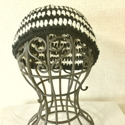 トンガリニット帽　ブラック×オフホワイト　　（6911） 3枚目の画像