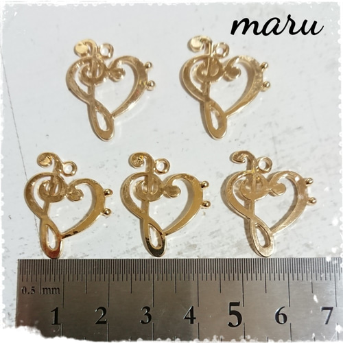 お好みのチャームでアクセサリーに♡ト音記号 ト音記号チャーム5色 ラインストーン入り | 音楽雑貨の店 セレナード