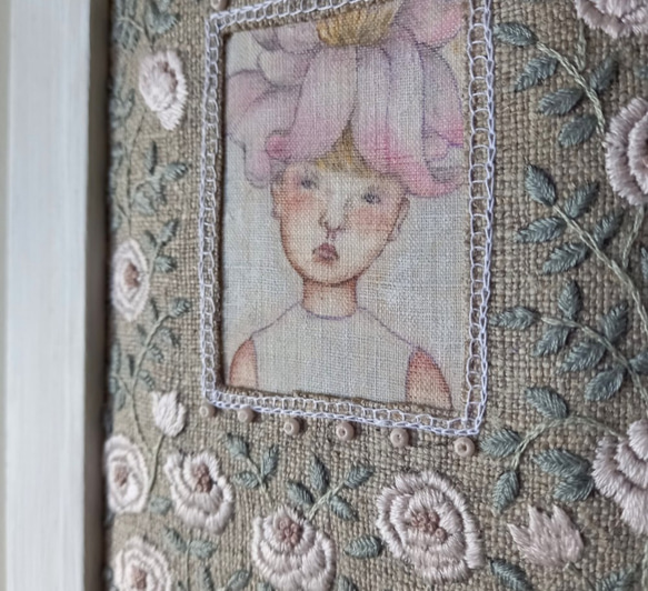 アンティークリネンの刺繍絵　薔薇ばかり食べていた少女 3枚目の画像