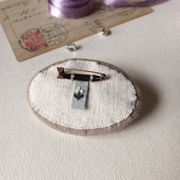 刺繍のブローチ　博物誌〈ホッキョクグマ〉 4枚目の画像