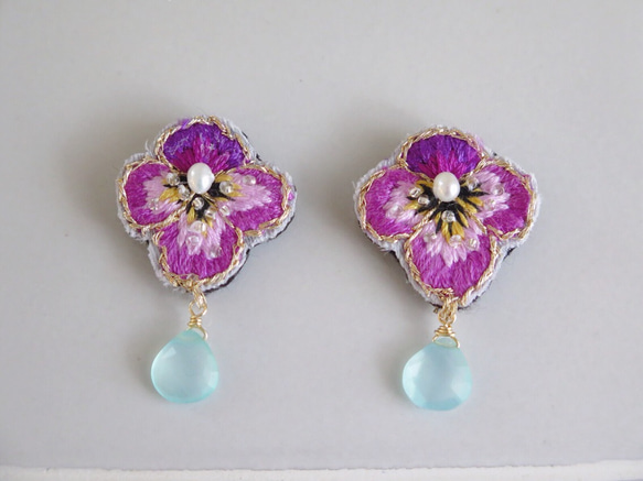 Pansy purple earrings 2枚目の画像