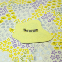 春のシマエナガ（オオイヌノフグリ）刺繍ブローチ 2枚目の画像