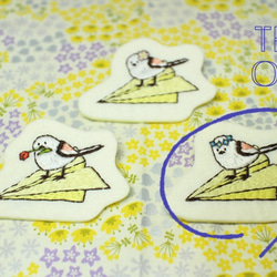 春のシマエナガ（オオイヌノフグリ）刺繍ブローチ 3枚目の画像