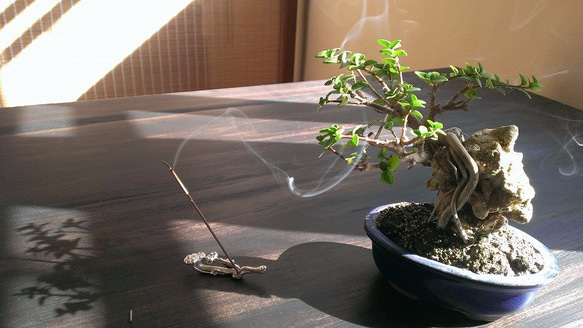 純銀靈芝香插 Ganoderma-shaped silver incense plug 第4張的照片