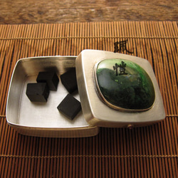 純銀 緬甸硬玉香盒 Silver incense container 第2張的照片