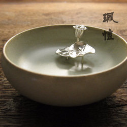 蓮蓬 陶瓷香插 Silver and ceramic incense plug with lotus design 第1張的照片