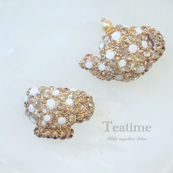 〜Teatime〜クリスタルキラキラな・ティーポット＆カップ　ブローチ　お誕生日プレゼントに、自分へのご褒美に 2枚目の画像