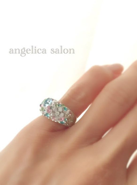 Angelica salon スワロフスキー リング パステルミックスのスワロフスキークリスタルを使用した指輪