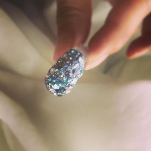 【極美品】【約11号】SWAROVSKI リング シルバー ブルーグラデーション 極美品】【約11号】SWAROVSKI リング シルバー ブルー