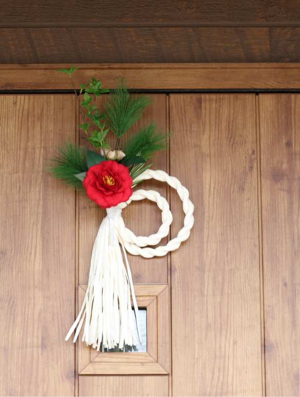 新年を清らかに迎えるお正月しめ飾り　しめ縄飾り　紅白松 2枚目の画像