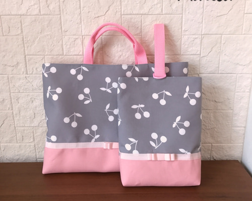 新作特価　レッスンバック　チェリー柄　さくらんぼ柄　入園　入学　手提げ 楽天市場】ちいかわ 2WAYレッスンバッグ チェリー 029000 入園