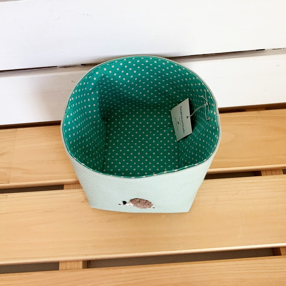 帆布籃子（CD 尺寸）-No. 8 Canvas Celadon Green &amp; Hedgehog 貼花 第3張的照片