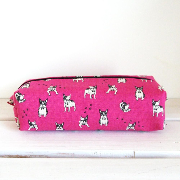 横長ボックスポーチ（フレンチブルドッグ・濃ピンク）　受注制作 2枚目の画像