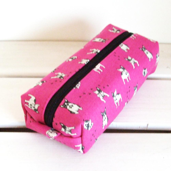 横長ボックスポーチ（フレンチブルドッグ・濃ピンク）　受注制作 3枚目の画像