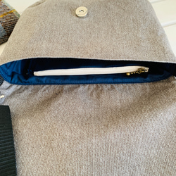 羊毛手提袋（海軍藍格紋） 第5張的照片