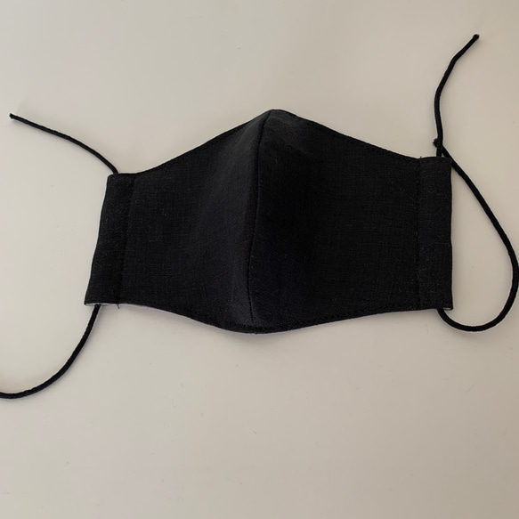薄い仕立ての大人用立体マスク（リネン黒) 2枚目の画像