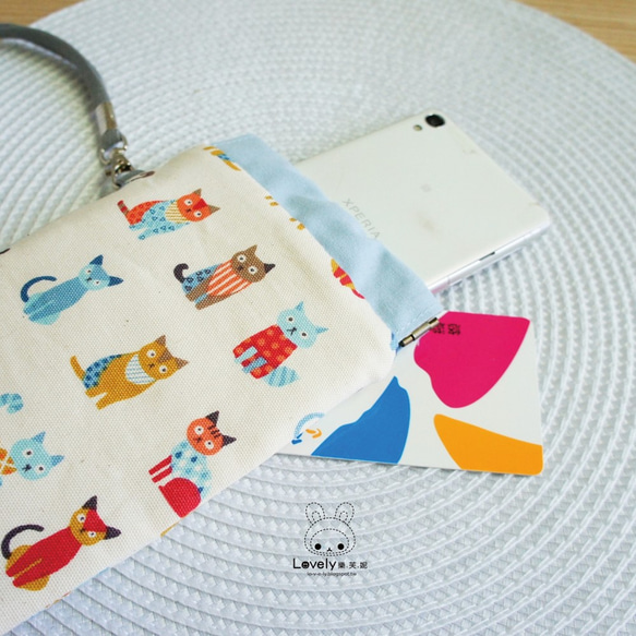 Lovely【日本布】拼布貓咪手機袋、筆袋、眼鏡袋、手機包、行動電源、5.5吋手機可用 第4張的照片
