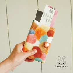 Lovely樂芙妮【日本布】彩色毛球拉鍊護照套、布書套10X14cm、橘咖 第3張的照片