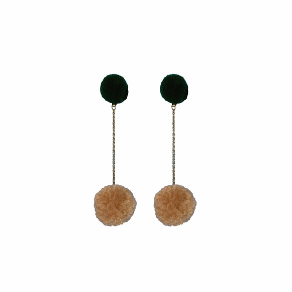 Classic// 小毛球細鏈耳環 // Wool earring  // 卡其 第2張的照片