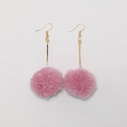 Classic// 垂墜毛球耳環 // Wool earring  // 粉色 第3張的照片