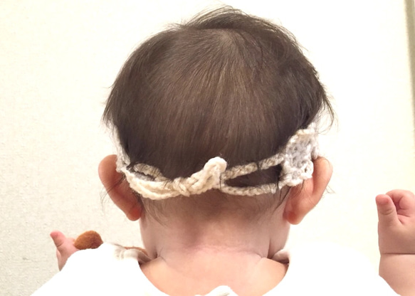 お花が繋がった ベビちゃんヘアバンド 2枚目の画像