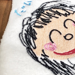 敬老の日の贈り物❤︎【オーダーメイド】似顔絵カラフル刺繍タオル 2枚目の画像