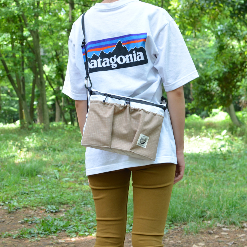 Kaedeサコッシュずぼらポケット x-pacホワイト・スパイダロン