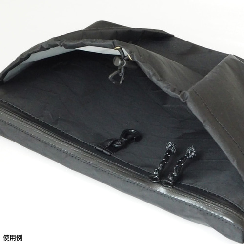 Kaedeサコッシュずぼらポケット x-pacホワイト・スパイダロン