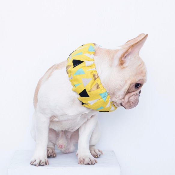 時髦三角印花沁涼巾 - 芥末黃 第5張的照片