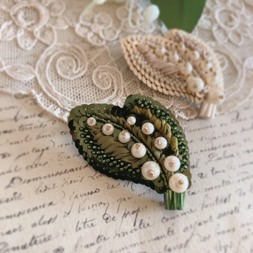 オートクチュール刺繍〜すずらんブローチ ブローチ Atelier Le Coeur