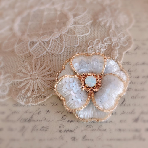 オートクチュール刺繍～フランス製スパンコール・ローズブローチ（受注