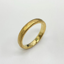 ころんとした雰囲気のストーンテクスチャーマリッジリング　K18[結婚指輪][ペアリング] 4枚目の画像