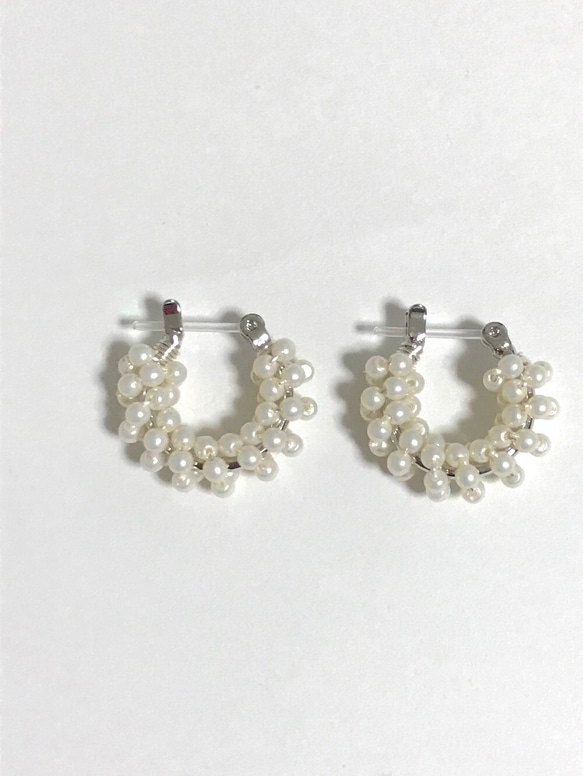 樹脂ポスト　パールフープピアス　シルバー 1枚目の画像