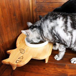 木製貓咪型食物架（附贈15cm食物架） 第3張的照片